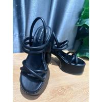ราคา รองเท้า CHARLES & KEITH มือสอง (29656703064)