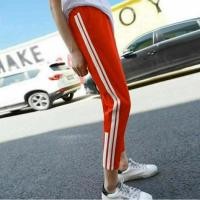 ราคา กางเกงวอร์มเกาหลีแถบข้าง สีแดง ผ้าหนา ขาปล่อย ราคาถูกสุดๆ (7879259391)