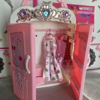 ราคา ตู้เสื้อผ้าตุ๊กตาบาร์บี้โต๊ะเครื่องแป้ง Lu Xiaowu สไตล์เดียวกันตู้เสื้อผ้าขนาดใหญ่สาวเล่นบ้านของเล่ (28961771067)