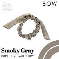 ราคา ยางรัดผมผ้าไหมแท้ รุ่น Bow สี Smoky Gray ยางผ้าไหมถนอมเส้นผม แท้ 100% mulberry silk scrunchie (27460077938)