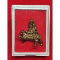 ราคา รูปหล่อหลวงพ่อเพิ่ม วัดป้อมแก้ว ประทับเสือ ปี 2545 ออกวัดปากน้ำ (15346409259)
