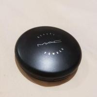 ราคา Mac แป้งไฮไลท์ Beauty Powdee สี pearl sunshine (ชมพูอมน้ำตาลนวลๆ) สภาพ 99% (715408553)
