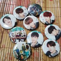 ราคา พร้อมส่ง เข็มกลัด GOT7 (1142555595)