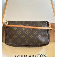 ราคา lv pochette monogram ปี 2000 (29024812849)