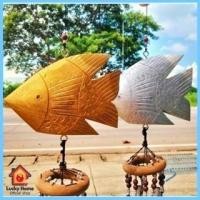 ราคา กระดิ่งลมเรียกทรัพย์ โมบายปลาตะเพียน (คู่) กระดิ่งลม โลหะ 6 แท่ง โมบายตกแต่งบ้าน กระดิ่งลมฮวงจุ้ย (24670964678)