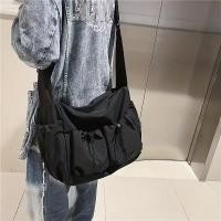 ราคา กระเป๋าสะพายข้างผ้าแคนวาส กระเป๋าทรงMessengerสะพายไหล่ แฟชั่นวินเทจ รุ่นA72 (28387611084)