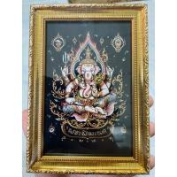 ราคา [ภาพพร้อมใส่กรอบทอง] พระพิฆเนศ มหามงคล ขนาด 5x7 นิ้ว มีขาตั้งประกอบที่แขวน (10355797116)