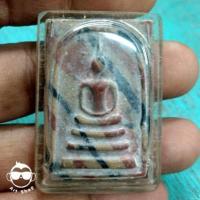 ราคา พระสมเด็จสายรุ้ง หลวงพ่อแพ วัดพิกุลทอง เนื้อผงน้ำมัน เลี่ยมกันน้ำเดิมๆ ที่ได้มาเลย (16386671363)