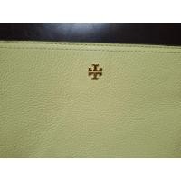 ราคา กระเป๋าสะพาย Tory Burch Blake Pastel Yellow Crossbody Bag มือ2ของแท้100%สภาพนางฟ้ามากกก (26874118753)