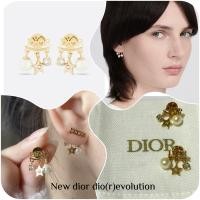 ราคา New dior evolution earrings ต่างหูDior (27828959500)