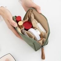 ราคา เป๋าแต่งหน้า พร้อมส่ง กระเป๋าเครื่องสำอาง ใส่ลิปสติก กันน้ำ มีช่อง ใส่เหรียญ (44300211102)