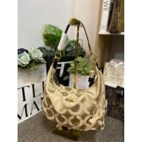 ราคา Coach Vintage Pochette and Crossbody กระเป๋าโค้ชของแท้100% (28723420715)