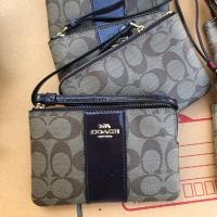 ราคา Coach F58035 Corner Zip Wristlet in Signature Coated Canvas กระเป๋าคล้องมือ (1663550012)
