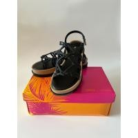 ราคา ส่งฟรี!! รองเท้า melissa ของแท้ สภาพดีค่ะ (21573003569)