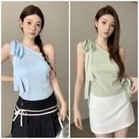 ราคา ✅ส่งไว✅สต็อกไทย เสื้อไหมพรมแขนกุดเปิดไหล่ข้างเดียว แต่งสายยาวสำหรับผูก สีหวานๆ (29862026263)