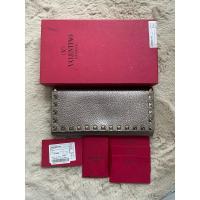 ราคา Valentino Wallet On Chain ของแท้มือสองสภาพนางฟ้า (24420085455)