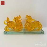 ราคา ปี่เซียะ ปี่เซียะคู่ เรียกทรัพย์ สูง 4.5 นิ้ว เรซิ่นสีเหลืองใส ฐานแก้ว แก้ปีชง (21635874048)