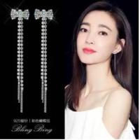 ราคา ต่างหูติดเพชรรูปโบว์ ดาราใส่กันเยอะมาก สวยมาก ต่างหูเพชรแบบยาว ต่างหูแฟชั่น (สินค้าพร้อมส่ง) (5257536916)