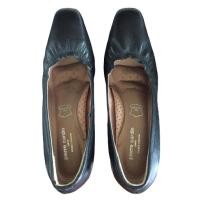 ราคา รองเท้าคัทชูมือสอง แบรนด์ pierre cardin (6982258252)