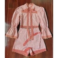 ราคา ชุดเสื้อครอป+กางเกง (ผ้าคาดผม) งานป้าย The Alner (มือ 1) (19063409210)