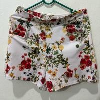 ราคา กางเกงผ้าขาสั้นลายดอกไม้ ใบไม้ ขาสั้นป้าย F&F / ten and co (26574915672)