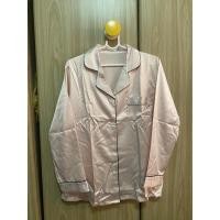 ราคา เซตชุดนอน แขนยาวขาสั้น ผ้าซาตินสีชมพูเงา มือหนึ่ง (3892238343)