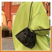 ราคา หนังวัวแท้! กระเป๋าทรง Boyy Square Soft buckled shoulder bag (26217996271)