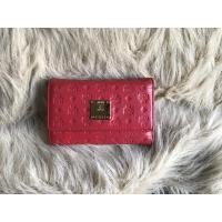 ราคา กระเป๋าตังค์MCMหนังสีแดง (11506293468)