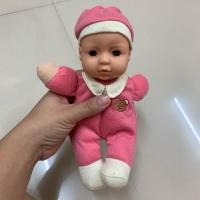 ราคา พร้อมส่ง ตุ๊กตาหน้ายางมือสองขนาด 9 นิ้ว (26518757476)