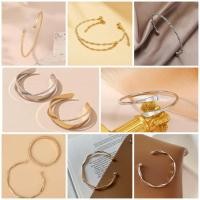 ราคา กำไลข้อมือมินิมอล สร้อยข้อมือมินิมอล ✨พร้อมส่งทั้ง 2 สี✨ (20549369982)