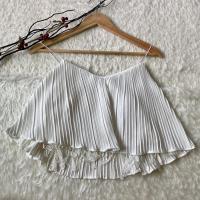 ราคา เสื้อสายเดี่ยวอัดพลีทสีขาว แต่งลูกไม้ตุ๊งติ๊ง ผ้าดีทรงสวย ใส่เที่ยวใส่ชิวเก๋ๆ (5354459702)