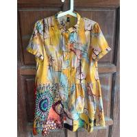 ราคา เสื้อคอจีนผ้าชีฟองผสม ลายผ้าโบฮีเมียน กระดุมปั๊มลายตัวผ้า เสื้อหน้าสั้นหลังยาว แขนสั้น หน้าผ้า42“ ยาวหน้า23“หลัง32” (25881766535)