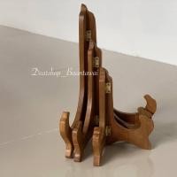 ราคา [รุ่นใหม่ไม้หนากว่าเดิม มีให้เลือกเพิ่มถึง 3 ขนาด] ขาตั้งจาน ขาตั้งกรอบรูป ขาตั้งไม้สัก ไม้สักแท้100% (17097905035)