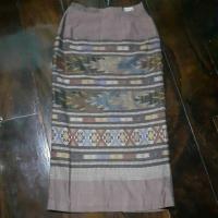 ราคา กระโปรงลายไทยผ้าแพรวา มีซับในอย่างดี(มือสอง) (7963800842)