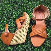 ราคา รองเท้าสาน ส้นสูง (size 37) (17932804)