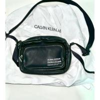 ราคา กระเป๋าสะพายข้างผู้ชาย หนังนิ่ม Calvin Klein Men Crossbody Bag (แท้ ช็อปไทย) (44103294744)