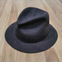 ราคา หมวกZARA สีน้ำตาลเข้ม ของแท้สภาพใหม่มากมือสองน้า (2370093009)