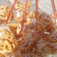 ราคา แคบหมูไร้มัน แคบหมูกระจก แคบหมูติดมัน #แคบหมูพวง1พวงมี12ห่อ100฿ (41851873455)