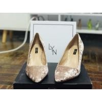 ราคา รองเท้าLYNกำมะหยี่ส้นเข็ม (5974383192)