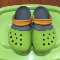 ราคา รองเท้า Crocsแท้ ไซร้C12 (มือ2) (833368523)