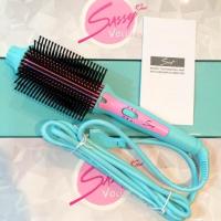 ราคา ของแท้ Sassy me Volume up ‪แปรงหวี 3in1 /ทำวอลลุ่มผม/ ม้วนผม (43801529184)