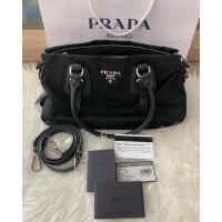 ราคา Used in good condition Prada Tessuto Nylon & soft Calf’s กระเป๋า prada มือสองสภาพดี ของแท้100% (17326555195)