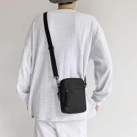 ราคา กระเป๋า longchamp gentlewoman กระเป๋า กระเป๋า ผู้สื่อสาร ผู้ชายญี่ปุ่นลําลองกระเป๋าสะพายขนาดเล็กสีทึบเรียบง่ายหญิงกระเป๋าโทรศัพท์มือถือขนาดเล็กกระเป๋าสะพายแบบพกพา 2025 สไตล์ใหม่ (40054393857)