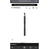 ราคา แปรงทาลิปสติกขนาดพกพา แบรนด์ Mac แท้ % รุ่น 318 SYNTHETIC RETRACTABLE LIP BRUSH (28524934330)