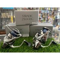 ราคา รอก Shimano Stradic FM 2500HG/C3000/C3000HG ปี 2023 ตัวใหม่ล่าสุด ของใหม่แท้ มีใบรับประกัน สินค้าพร้อมส่ง (22256454922)