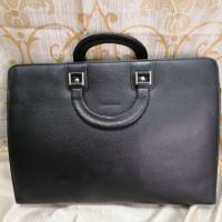 ราคา กระเป๋าถือ PIERRE​ CARDIN​ กระเป๋าสีดำ กระเป๋ามือสอง คุณภาพดี (41705507436)