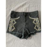 ราคา Used ยีนส์ดำ ขาสั้น H&M (10301293382)