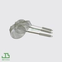 ราคา กระชอนก้นลึก กระชอนด้ามยาว สแตนเลส ตักอาหารทอด ก้นลึก 16/18/20 CM. (8315633290)