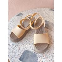 ราคา รองเท้ามือสอง crocs ส้นเตารีด ไซส์ w6 (28385847797)