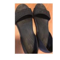 ราคา รองเท้าลำลอง crocs มือสองแท้100% (2282596702)